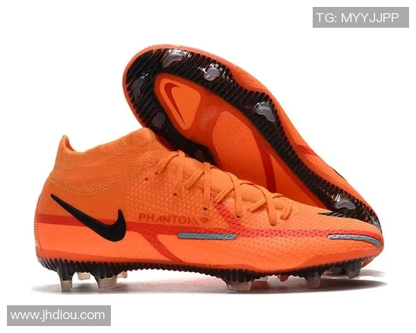 橙色足球鞋成球星标志，谁是这双鞋的背后主人